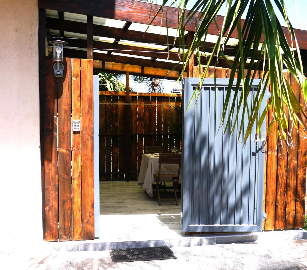 Iris suite Punaauia  Extérieur photo